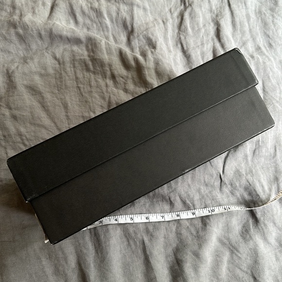 Box only. No shoes. - Picture 3 of 10